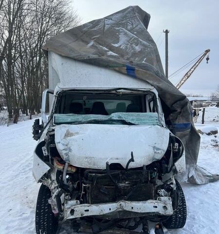 Белый Рено Мастер, объемом двигателя 2.3 л и пробегом 350 тыс. км за 12000 $, фото 2 на Automoto.ua