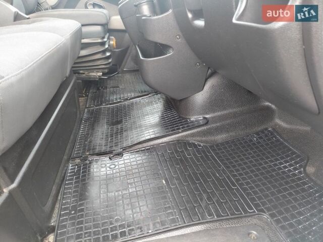 Белый Рено Мастер, объемом двигателя 2.3 л и пробегом 364 тыс. км за 15000 $, фото 17 на Automoto.ua