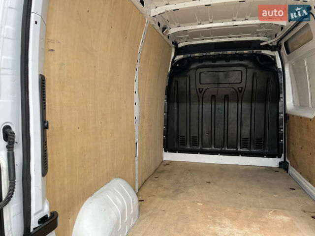 Белый Рено Мастер, объемом двигателя 2.3 л и пробегом 280 тыс. км за 15300 $, фото 45 на Automoto.ua