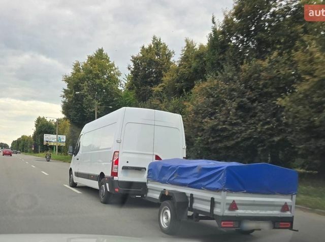 Білий Рено Мастєр, об'ємом двигуна 2.3 л та пробігом 400 тис. км за 17300 $, фото 1 на Automoto.ua