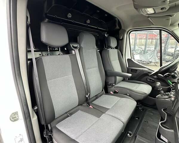 Белый Рено Мастер, объемом двигателя 2.3 л и пробегом 280 тыс. км за 14300 $, фото 19 на Automoto.ua