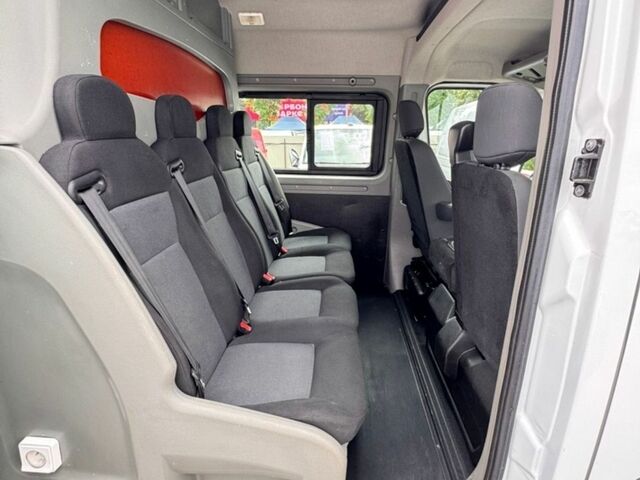 Белый Рено Мастер, объемом двигателя 2.3 л и пробегом 165 тыс. км за 21900 $, фото 2 на Automoto.ua
