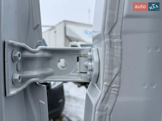 Білий Рено Мастєр, об'ємом двигуна 2.3 л та пробігом 212 тис. км за 15800 $, фото 29 на Automoto.ua