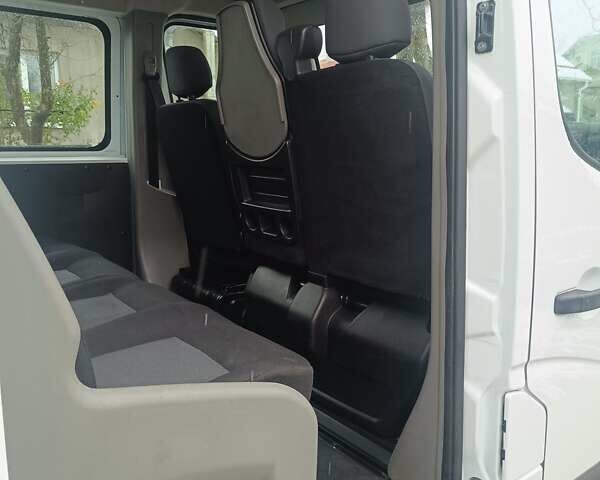 Белый Рено Мастер, объемом двигателя 2.3 л и пробегом 255 тыс. км за 19300 $, фото 1 на Automoto.ua