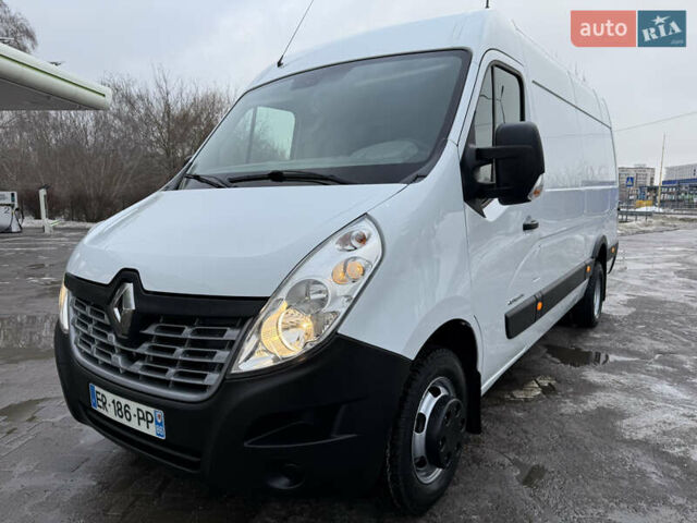 Белый Рено Мастер, объемом двигателя 2.3 л и пробегом 218 тыс. км за 19500 $, фото 1 на Automoto.ua