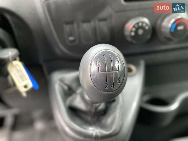 Білий Рено Мастєр, об'ємом двигуна 2.3 л та пробігом 162 тис. км за 18300 $, фото 46 на Automoto.ua