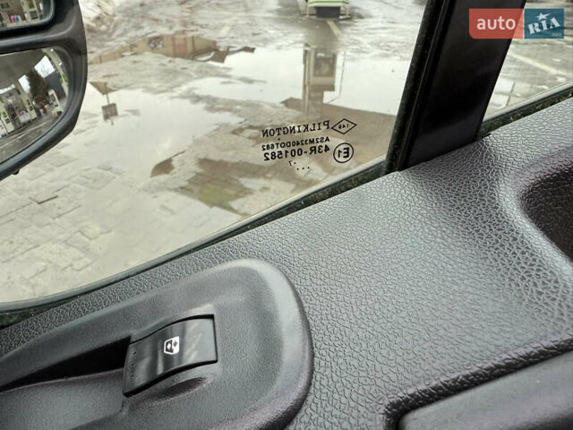 Белый Рено Мастер, объемом двигателя 2.3 л и пробегом 218 тыс. км за 19500 $, фото 79 на Automoto.ua