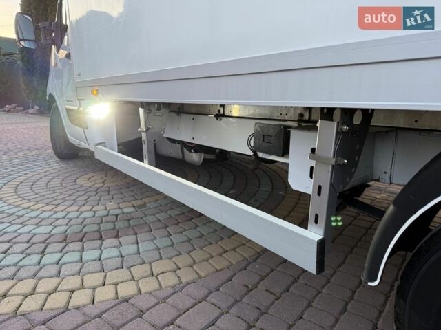 Белый Рено Мастер, объемом двигателя 2.3 л и пробегом 221 тыс. км за 17700 $, фото 40 на Automoto.ua