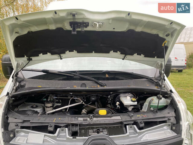 Белый Рено Мастер, объемом двигателя 2.3 л и пробегом 180 тыс. км за 17500 $, фото 26 на Automoto.ua