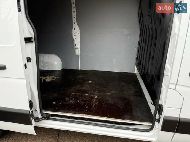 Белый Рено Мастер, объемом двигателя 2.3 л и пробегом 237 тыс. км за 16600 $, фото 9 на Automoto.ua