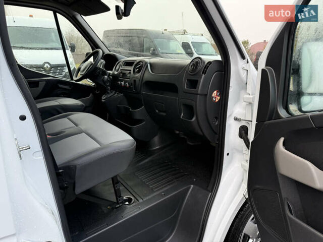 Білий Рено Мастєр, об'ємом двигуна 2.3 л та пробігом 2 тис. км за 16800 $, фото 12 на Automoto.ua