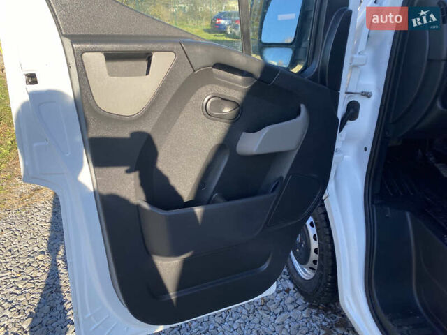 Білий Рено Мастєр, об'ємом двигуна 2.3 л та пробігом 196 тис. км за 16900 $, фото 8 на Automoto.ua