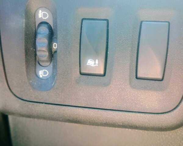 Білий Рено Мастєр, об'ємом двигуна 2.3 л та пробігом 212 тис. км за 16700 $, фото 3 на Automoto.ua