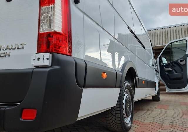 Белый Рено Мастер, объемом двигателя 2.3 л и пробегом 235 тыс. км за 18700 $, фото 9 на Automoto.ua
