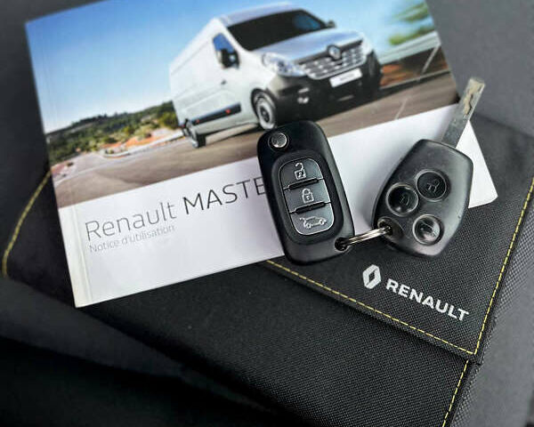 Белый Рено Мастер, объемом двигателя 2.3 л и пробегом 344 тыс. км за 17500 $, фото 49 на Automoto.ua
