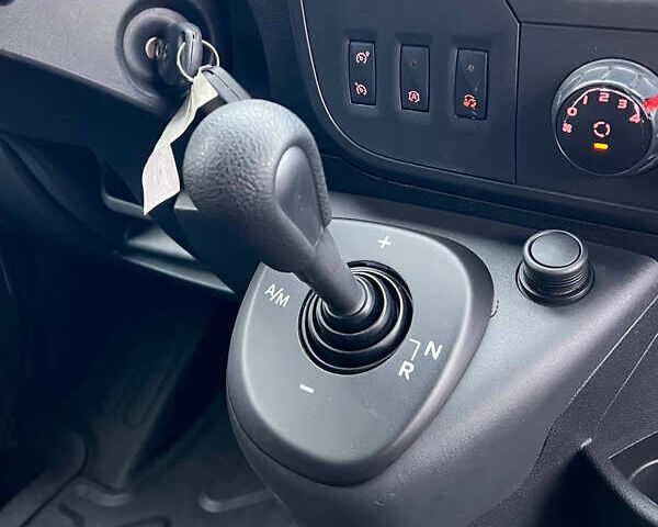 Белый Рено Мастер, объемом двигателя 2.3 л и пробегом 344 тыс. км за 17500 $, фото 30 на Automoto.ua