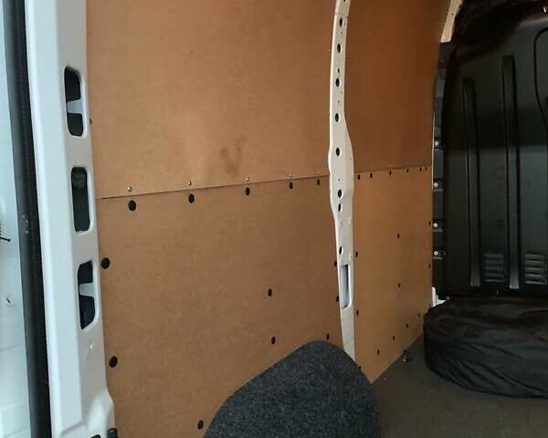 Білий Рено Мастєр, об'ємом двигуна 2.3 л та пробігом 265 тис. км за 17700 $, фото 13 на Automoto.ua