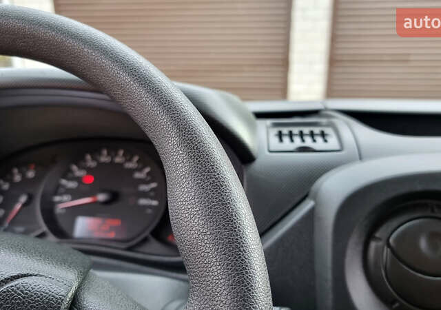 Белый Рено Мастер, объемом двигателя 2.3 л и пробегом 235 тыс. км за 18700 $, фото 32 на Automoto.ua