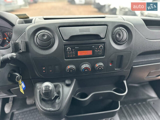 Белый Рено Мастер, объемом двигателя 2.3 л и пробегом 187 тыс. км за 18500 $, фото 16 на Automoto.ua