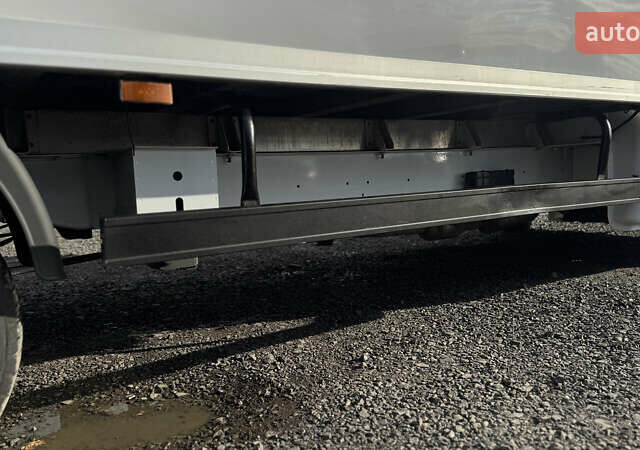 Білий Рено Мастєр, об'ємом двигуна 2.3 л та пробігом 360 тис. км за 17899 $, фото 8 на Automoto.ua