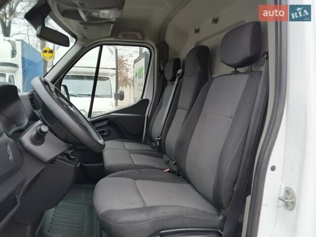 Белый Рено Мастер, объемом двигателя 2.3 л и пробегом 240 тыс. км за 16150 $, фото 18 на Automoto.ua