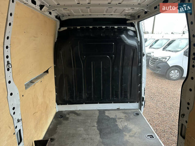 Белый Рено Мастер, объемом двигателя 2.3 л и пробегом 187 тыс. км за 18500 $, фото 22 на Automoto.ua