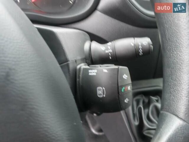 Белый Рено Мастер, объемом двигателя 2.3 л и пробегом 240 тыс. км за 16150 $, фото 23 на Automoto.ua