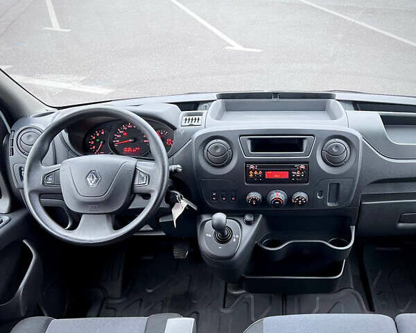 Белый Рено Мастер, объемом двигателя 2.3 л и пробегом 344 тыс. км за 17500 $, фото 22 на Automoto.ua