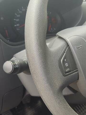 Белый Рено Мастер, объемом двигателя 2.3 л и пробегом 217 тыс. км за 17800 $, фото 5 на Automoto.ua