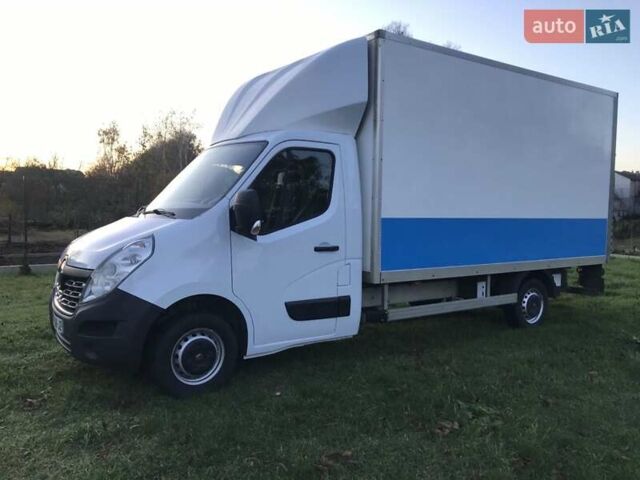 Белый Рено Мастер, объемом двигателя 2.3 л и пробегом 264 тыс. км за 18300 $, фото 2 на Automoto.ua