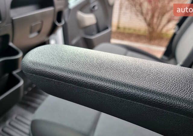 Белый Рено Мастер, объемом двигателя 2.3 л и пробегом 235 тыс. км за 18700 $, фото 24 на Automoto.ua