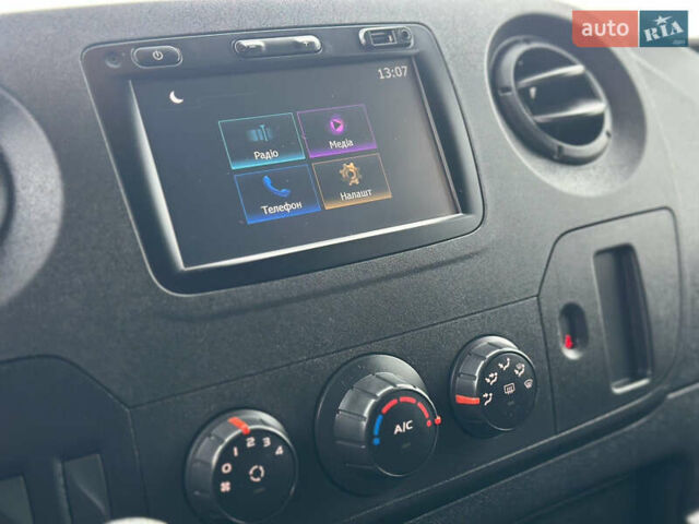 Білий Рено Мастєр, об'ємом двигуна 2.3 л та пробігом 192 тис. км за 16600 $, фото 17 на Automoto.ua