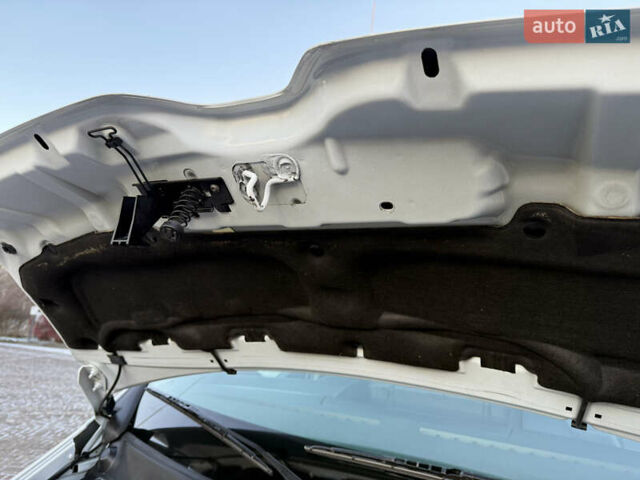 Білий Рено Мастєр, об'ємом двигуна 2.3 л та пробігом 224 тис. км за 19500 $, фото 110 на Automoto.ua