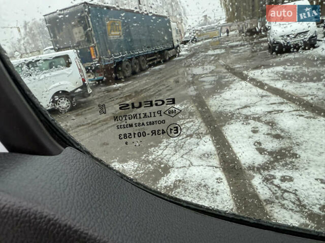 Белый Рено Мастер, объемом двигателя 0 л и пробегом 207 тыс. км за 18700 $, фото 27 на Automoto.ua