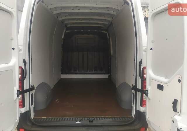 Белый Рено Мастер, объемом двигателя 2.3 л и пробегом 142 тыс. км за 18650 $, фото 8 на Automoto.ua