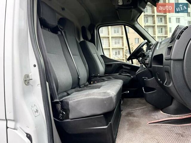 Білий Рено Мастєр, об'ємом двигуна 2.3 л та пробігом 401 тис. км за 17500 $, фото 7 на Automoto.ua