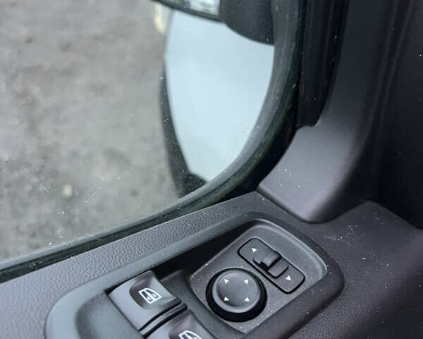 Білий Рено Мастєр, об'ємом двигуна 2.3 л та пробігом 219 тис. км за 24999 $, фото 19 на Automoto.ua