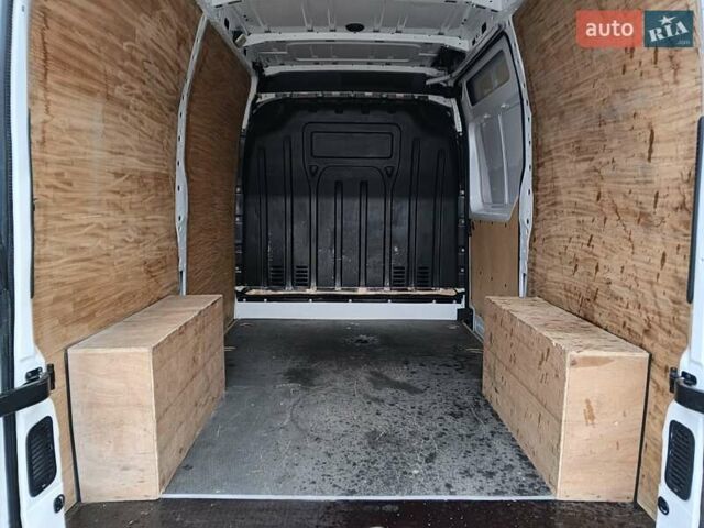 Белый Рено Мастер, объемом двигателя 2.3 л и пробегом 240 тыс. км за 16150 $, фото 9 на Automoto.ua