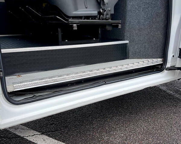 Белый Рено Мастер, объемом двигателя 2.3 л и пробегом 344 тыс. км за 17500 $, фото 39 на Automoto.ua