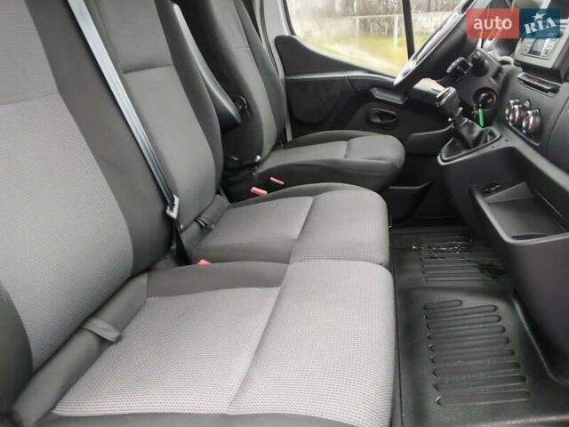 Белый Рено Мастер, объемом двигателя 2.3 л и пробегом 240 тыс. км за 16150 $, фото 15 на Automoto.ua