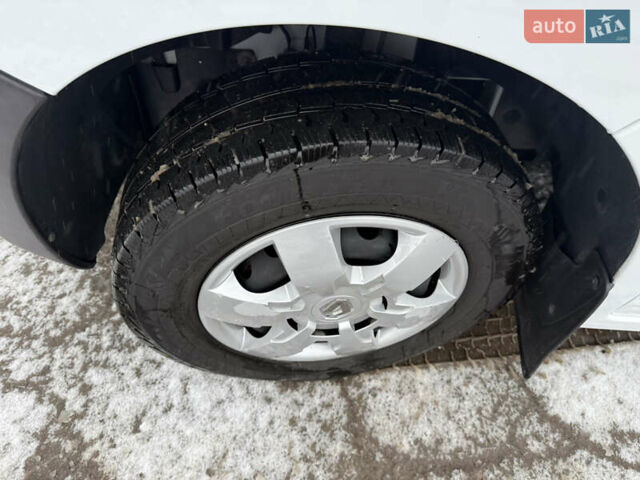 Белый Рено Мастер, объемом двигателя 0 л и пробегом 207 тыс. км за 18700 $, фото 12 на Automoto.ua