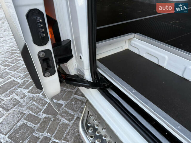 Білий Рено Мастєр, об'ємом двигуна 2.3 л та пробігом 224 тис. км за 19500 $, фото 104 на Automoto.ua