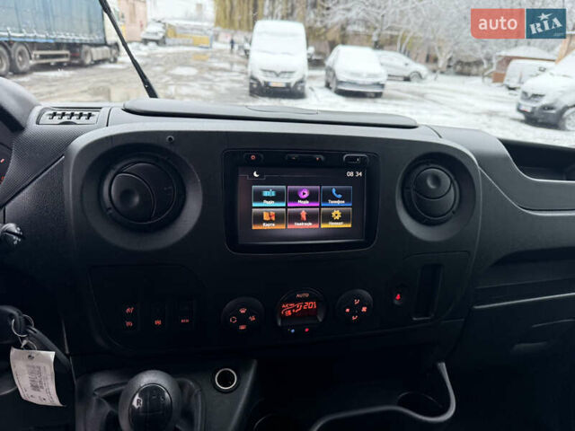 Белый Рено Мастер, объемом двигателя 0 л и пробегом 207 тыс. км за 18700 $, фото 36 на Automoto.ua