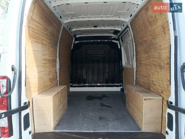 Белый Рено Мастер, объемом двигателя 2.3 л и пробегом 240 тыс. км за 16950 $, фото 9 на Automoto.ua