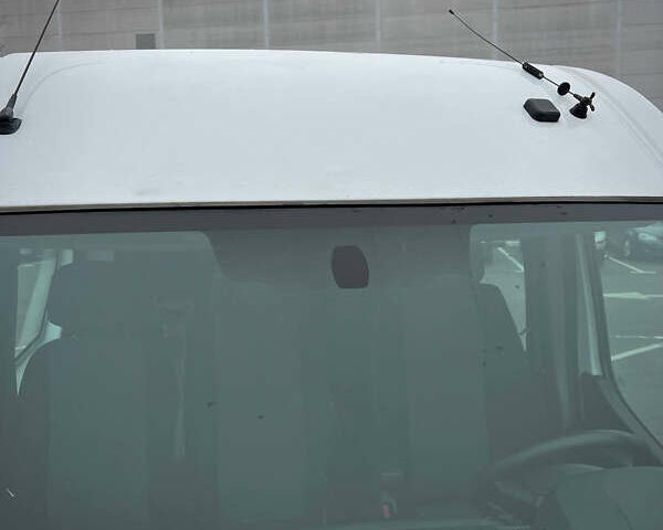 Белый Рено Мастер, объемом двигателя 2.3 л и пробегом 344 тыс. км за 17500 $, фото 10 на Automoto.ua