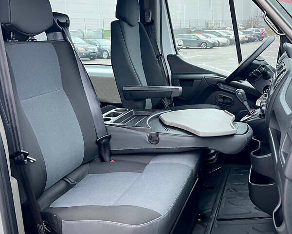 Белый Рено Мастер, объемом двигателя 2.3 л и пробегом 344 тыс. км за 17500 $, фото 21 на Automoto.ua