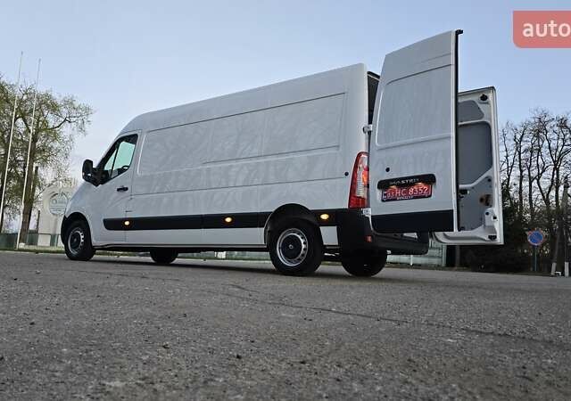 Белый Рено Мастер, объемом двигателя 2.3 л и пробегом 202 тыс. км за 17800 $, фото 3 на Automoto.ua