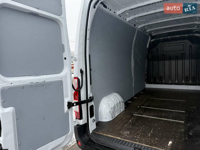 Белый Рено Мастер, объемом двигателя 0 л и пробегом 207 тыс. км за 18700 $, фото 9 на Automoto.ua