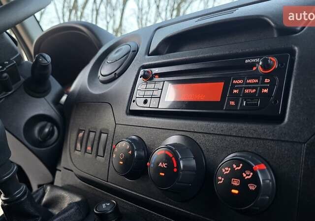 Белый Рено Мастер, объемом двигателя 2.3 л и пробегом 202 тыс. км за 17800 $, фото 10 на Automoto.ua