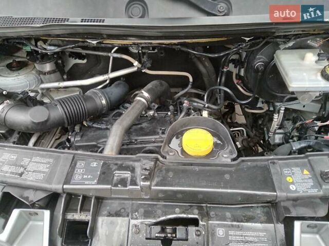 Белый Рено Мастер, объемом двигателя 2.3 л и пробегом 160 тыс. км за 15800 $, фото 6 на Automoto.ua